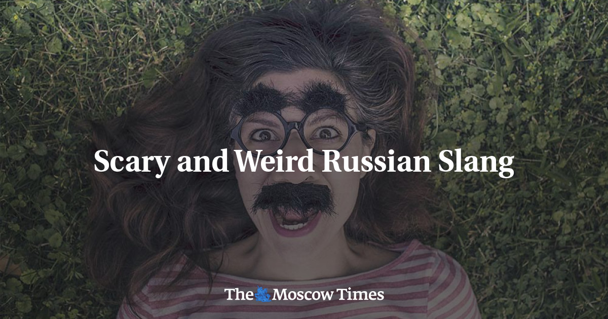 Ular Rusia yang menakutkan dan aneh
