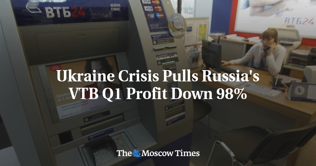 Krisis Ukraina menyeret laba Q1 VTB Rusia turun 98%