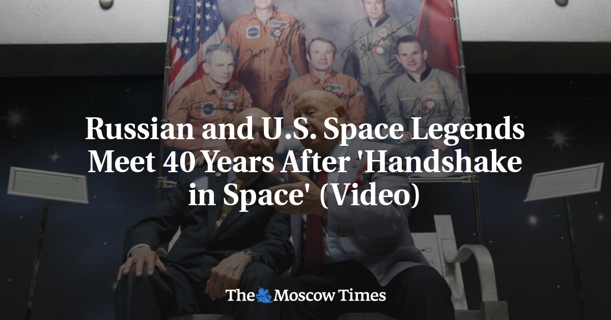 Legenda luar angkasa Rusia dan Amerika bertemu 40 tahun setelah ‘Handshake in Space’ (video)