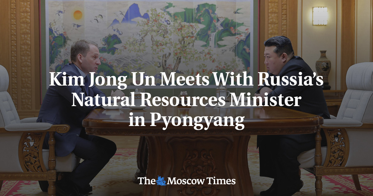 Kim Jong Un Meets With Russia’s Natural Resources Minister in Pyongyang