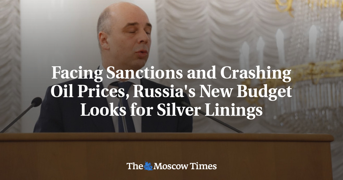 Dengan sanksi dan jatuhnya harga minyak, anggaran baru Rusia mencari hikmahnya
