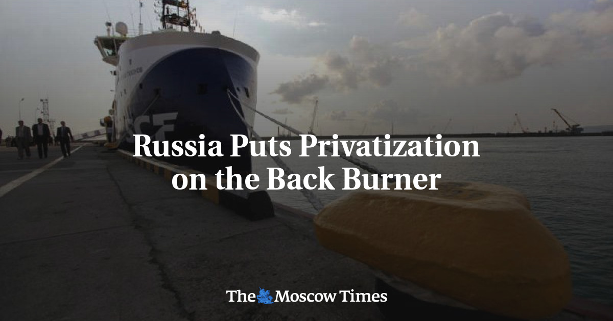 Rusia menempatkan privatisasi di belakang kompor
