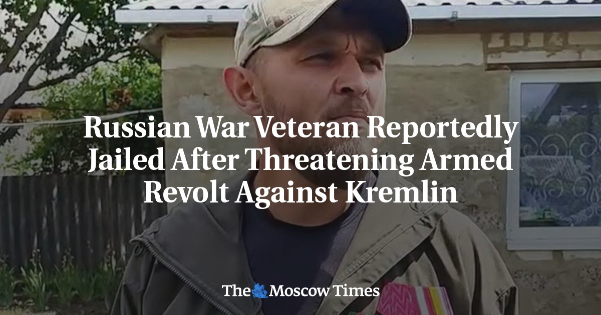Russian War Veteran Reportedly Jailed After Threatening Armed Revolt Against Kremlin
