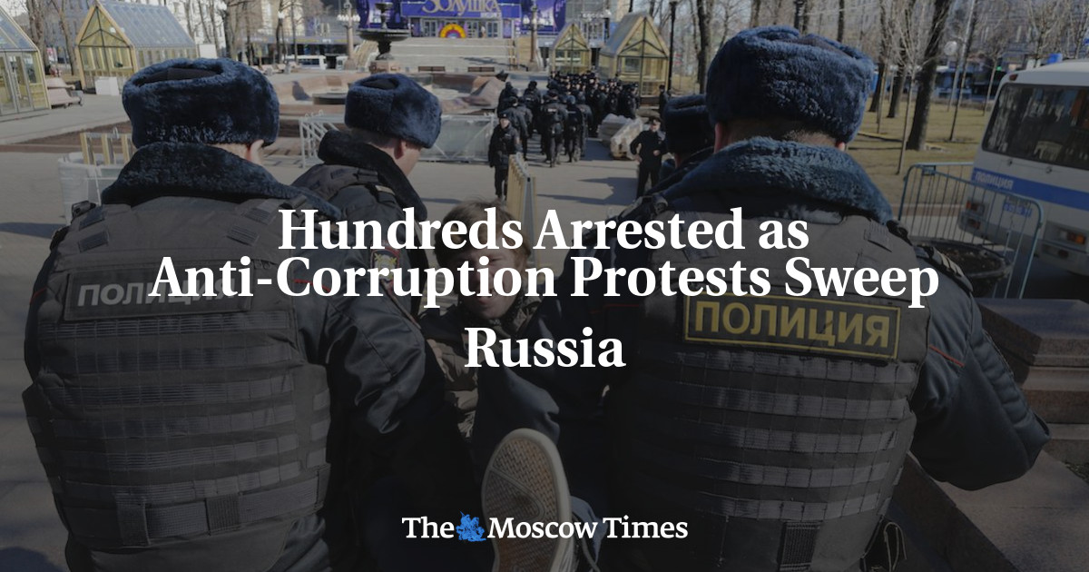 Ratusan ditangkap saat protes anti-korupsi melanda Rusia