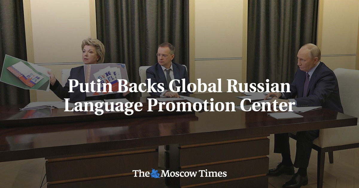Putin Backs Global Russian Language Promotion Center