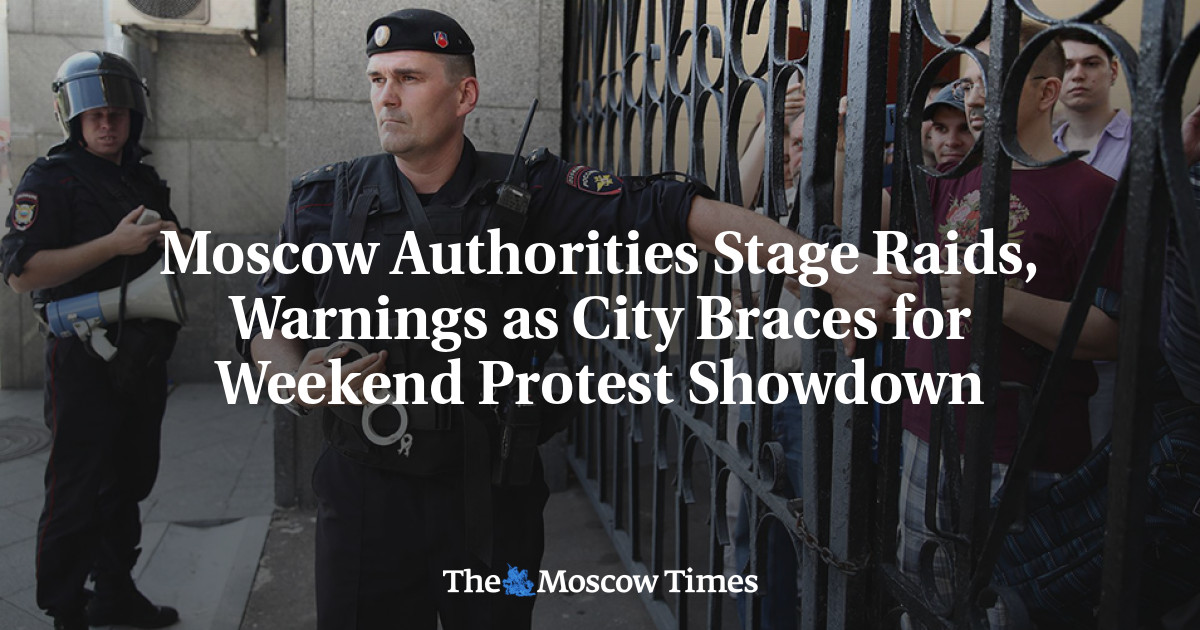 Otoritas Moskow meningkatkan penggerebekan, peringatan saat kota mendukung protes akhir pekan