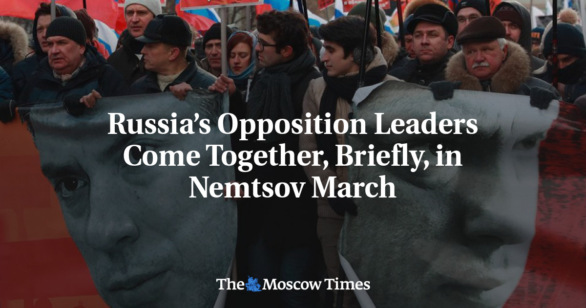 Para pemimpin oposisi Rusia berkumpul sebentar di Nemtsov March