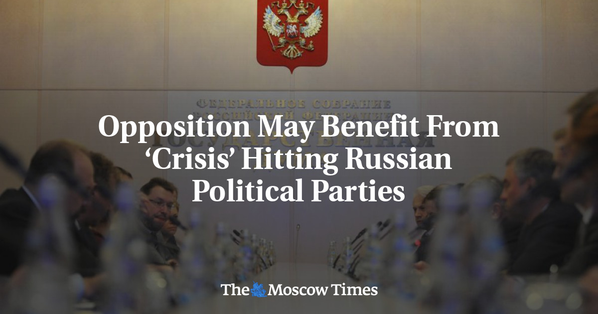 Opposition May Benefit From ‘Crisis’ Hitting Russian Political Parties