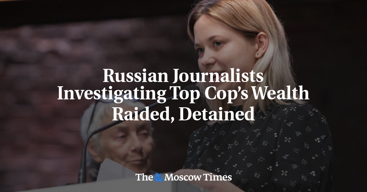 Wartawan Rusia menyelidiki kekayaan polisi atas diserang, ditahan