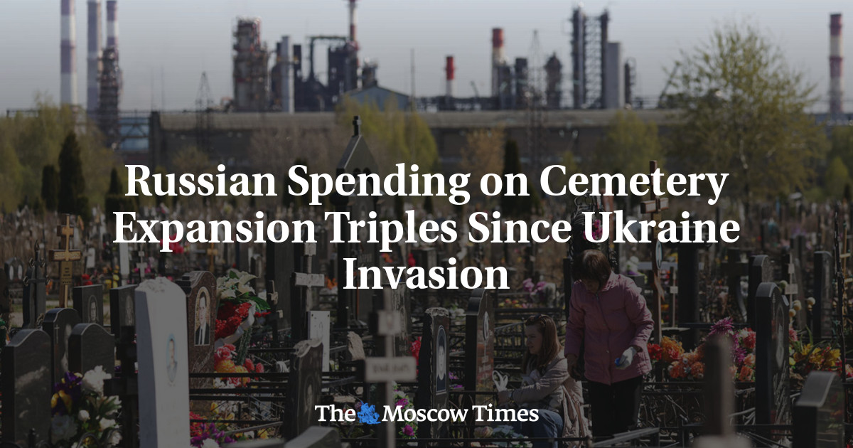 Російські витрати на розширення кладовищ зросли втричі після вторгнення в Україну
