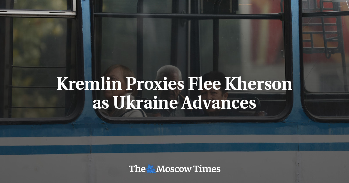 Proksi Kremlin melarikan diri dari Kherson saat Ukraina bergerak maju