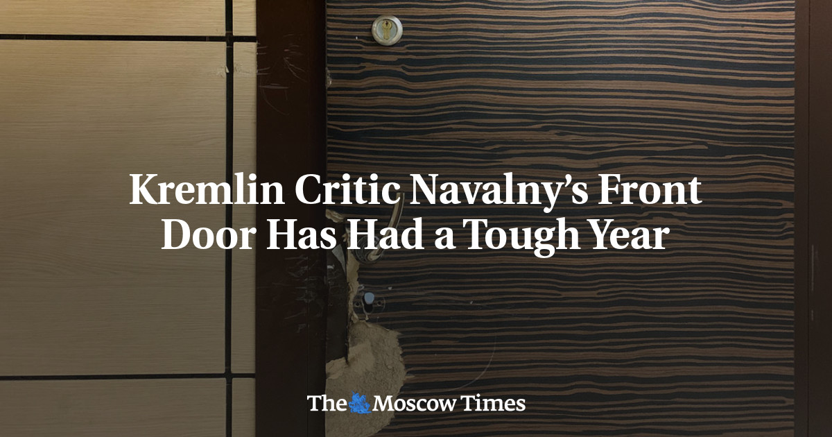 Pintu depan pengkritik Kremlin Navalny mengalami tahun yang sulit