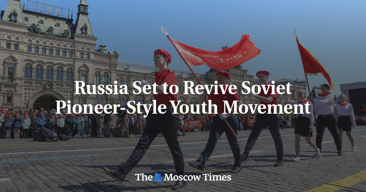 Россия намерена возродить советское пионерское молодежное движение