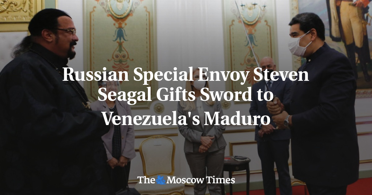 Russian Special Envoy Steven Seagal Ts Sword To Venezuelas Maduro The Moscow Times 6104