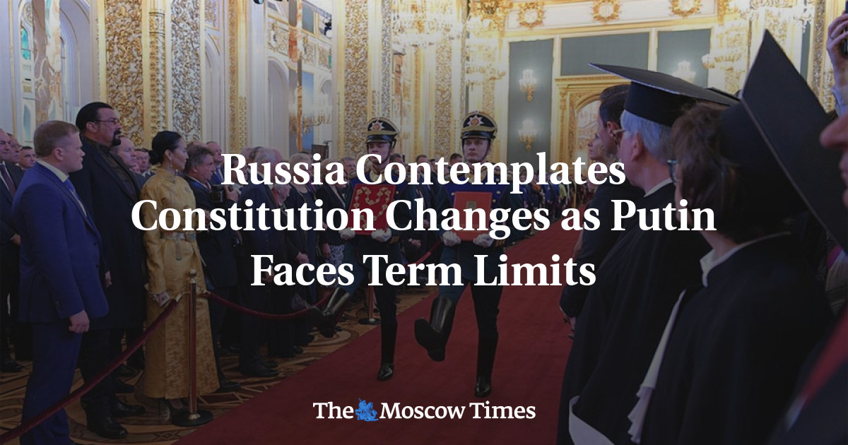 Rusia mempertimbangkan perubahan konstitusi karena Putin menghadapi batasan masa jabatan
