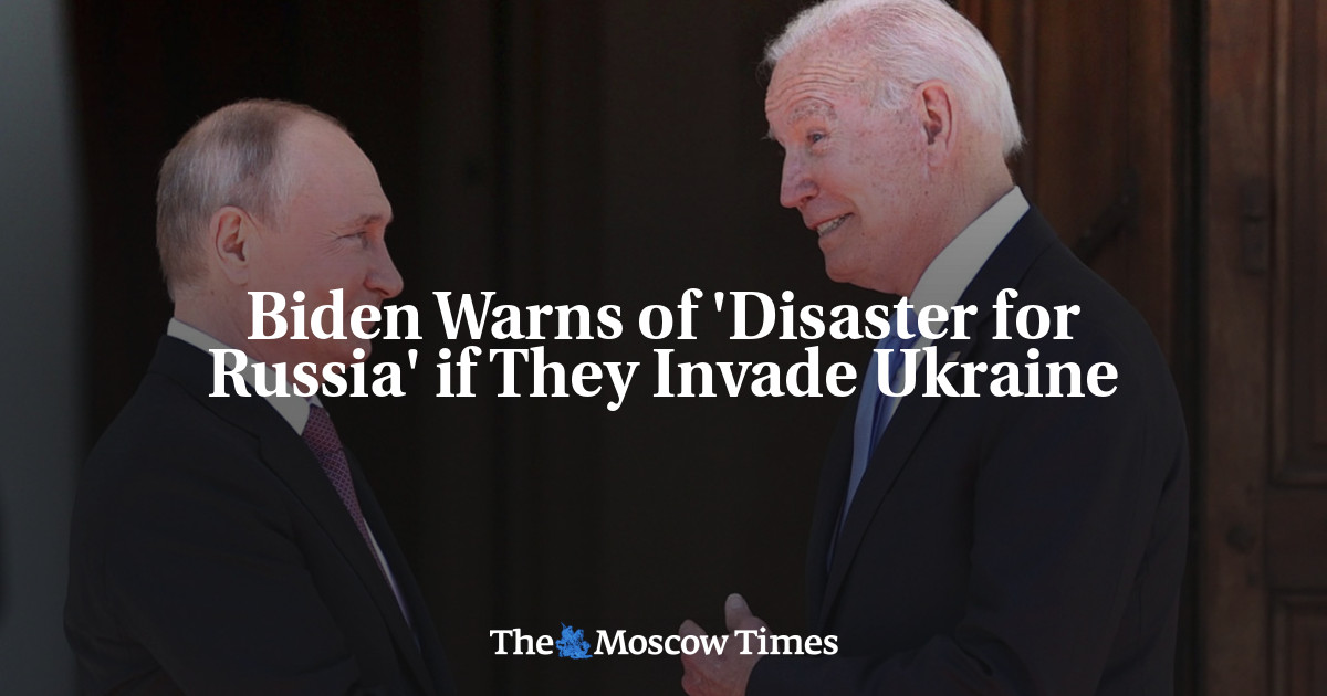 Biden memperingatkan ‘bencana bagi Rusia’ jika mereka menginvasi Ukraina