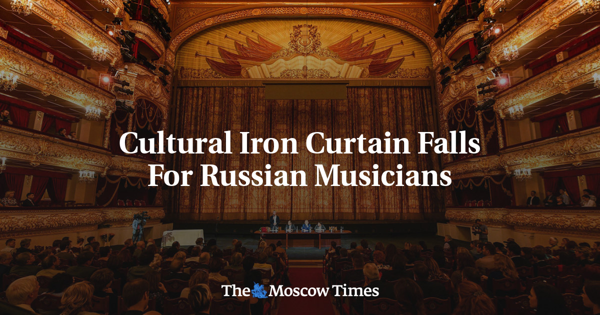 Tirai besi budaya jatuh ke tangan musisi Rusia