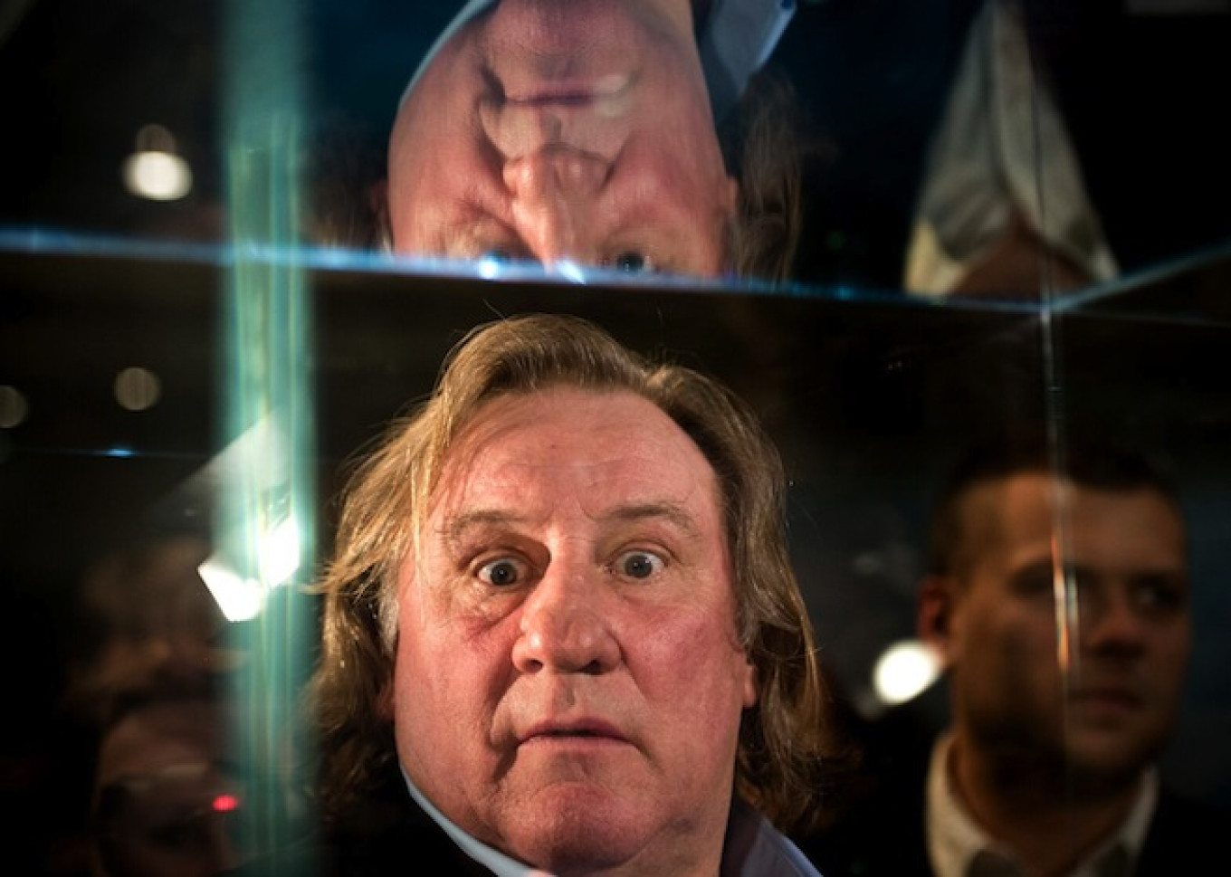 Belarussian President Gives Depardieu a Lesson in Hand-Scythe