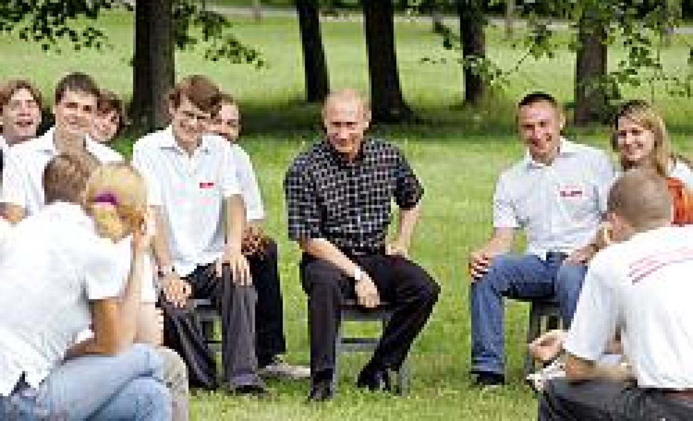 Putin Plays Host to 56 Nashi Youth
