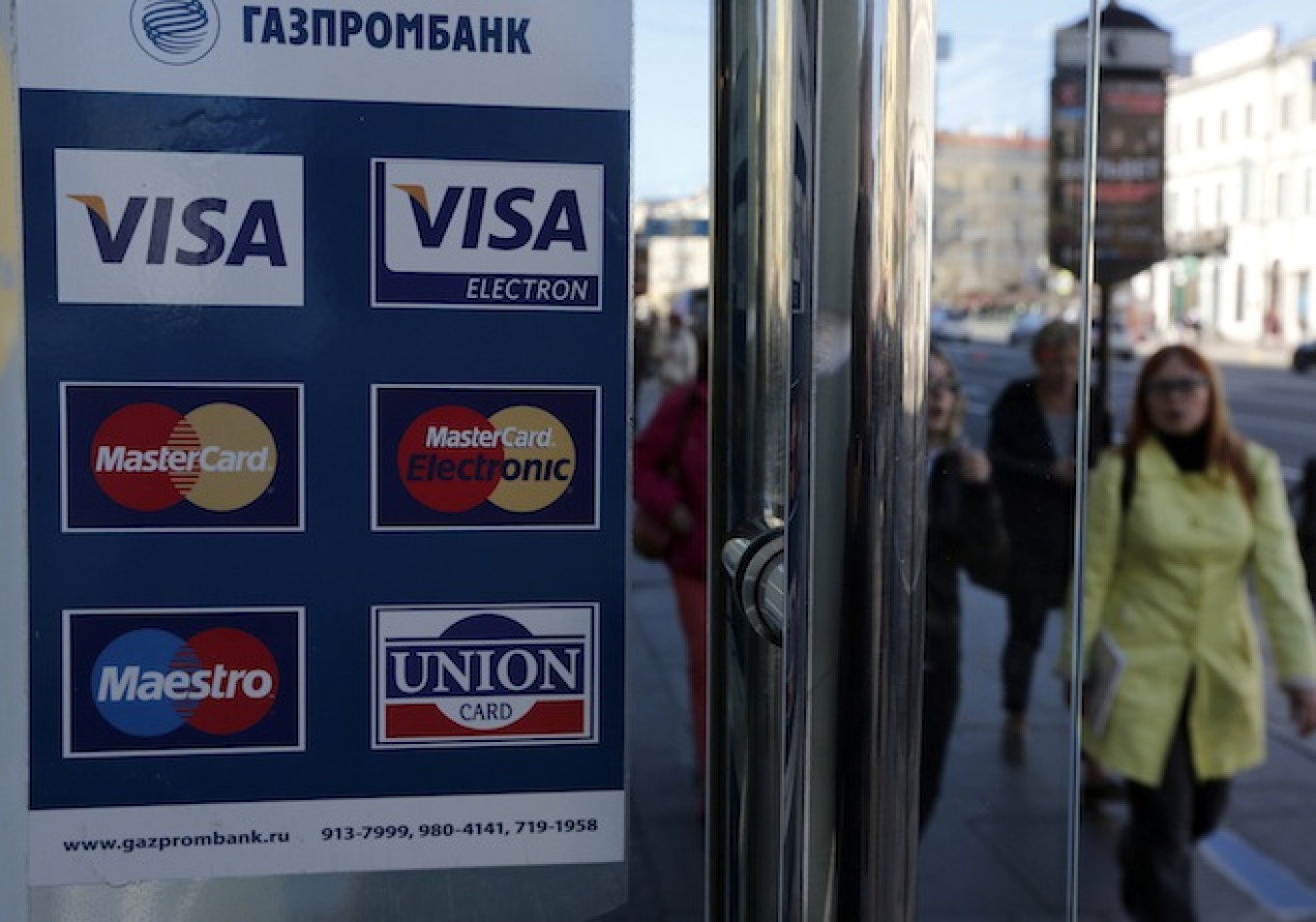 Russia May Force Visa, MasterCard to Work Via State Company