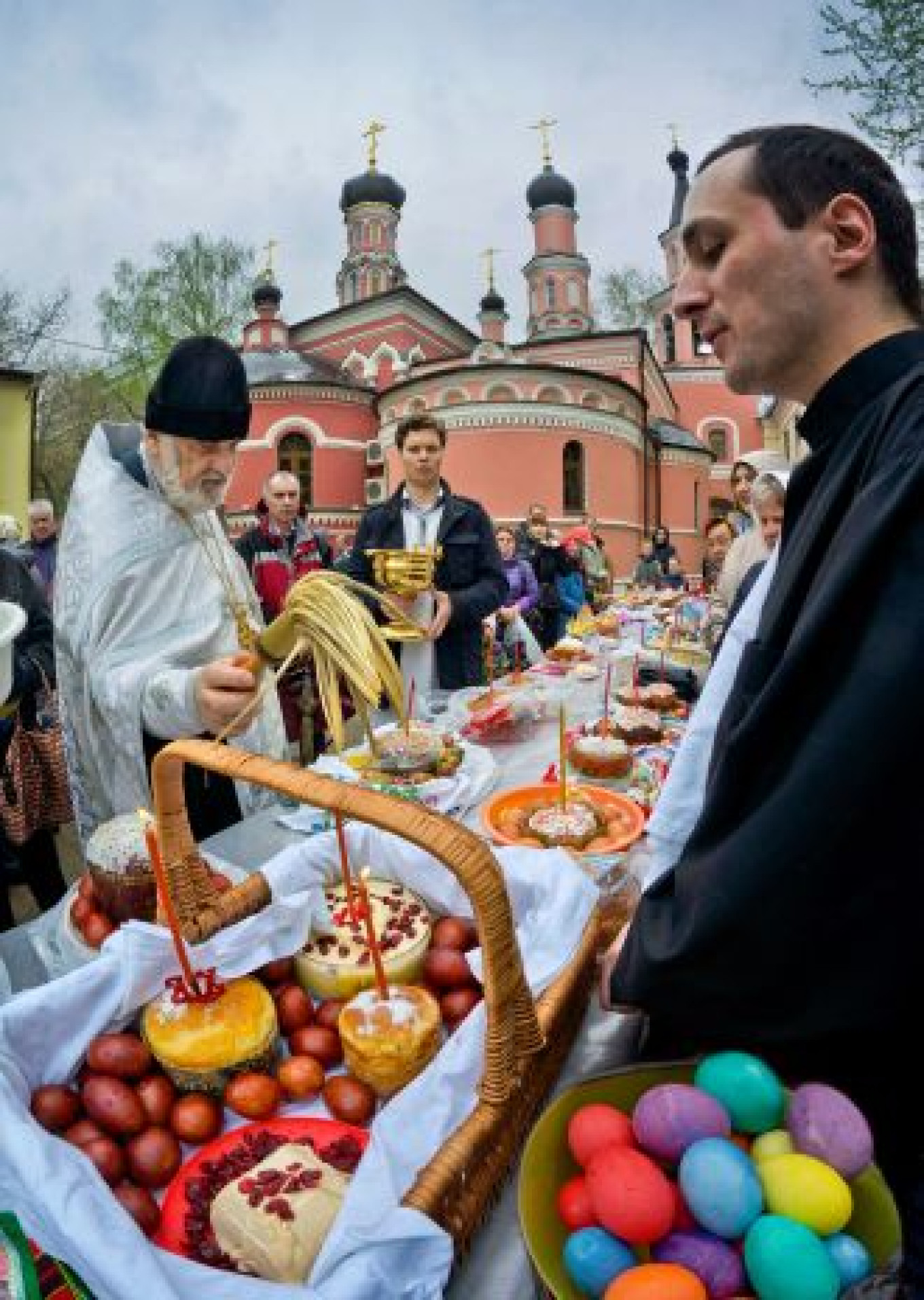 Millions Take Part in Easter Mass