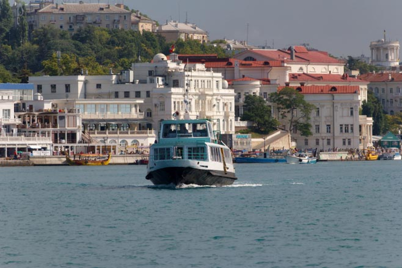 Russian Stampede Into Crimean Real Estate Hits Legal Buffers