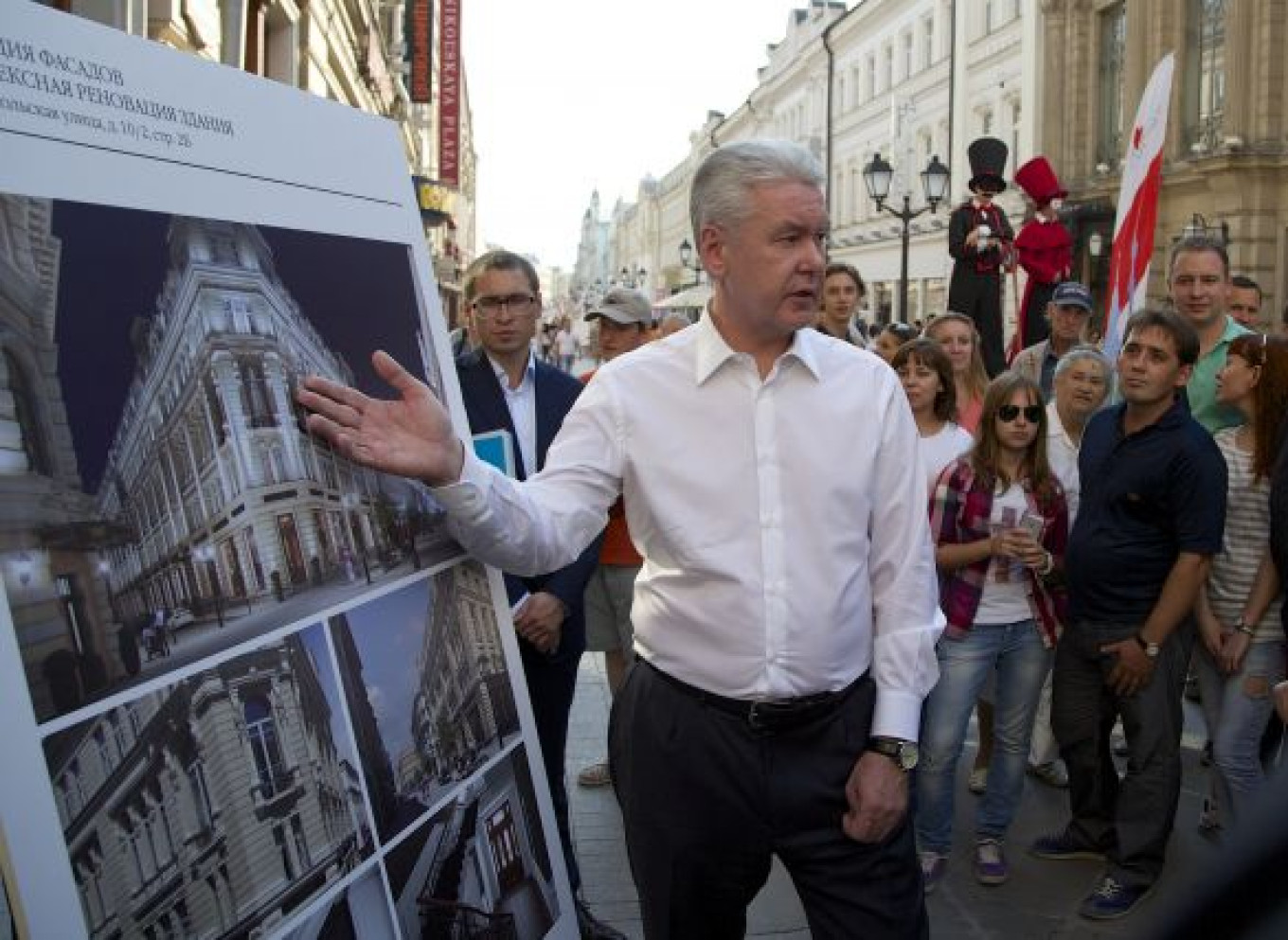 Navalny Faces New Pressure as Mayoral Race Heats Up